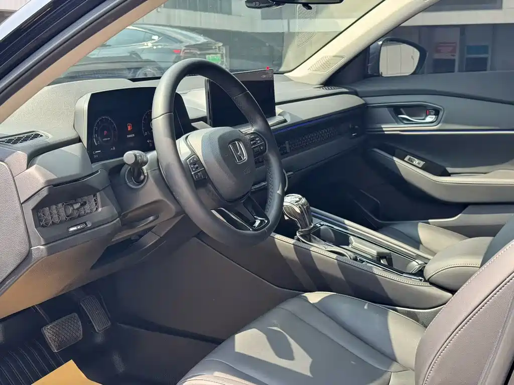 Honda Accord — миниатюра 4