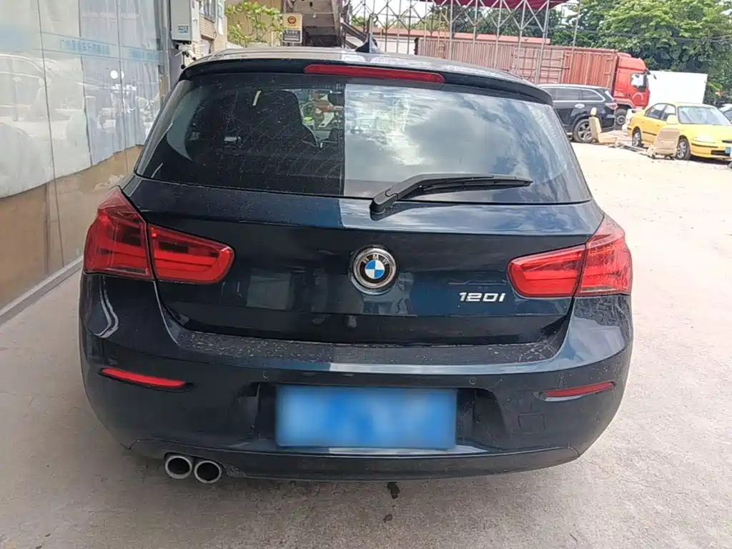 BMW 1 Series (Import) — миниатюра 6