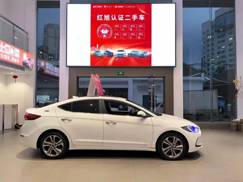 Hyundai Elantra — миниатюра 4