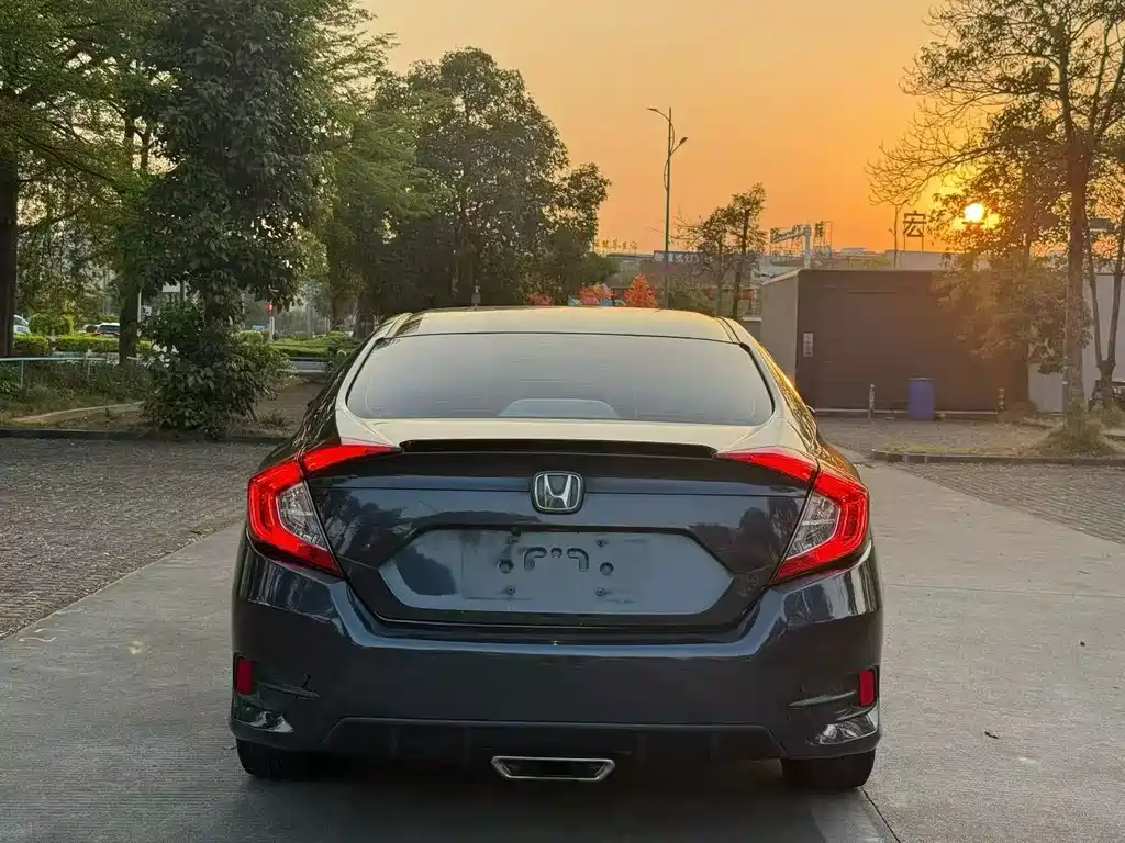 Honda Civic — миниатюра 8
