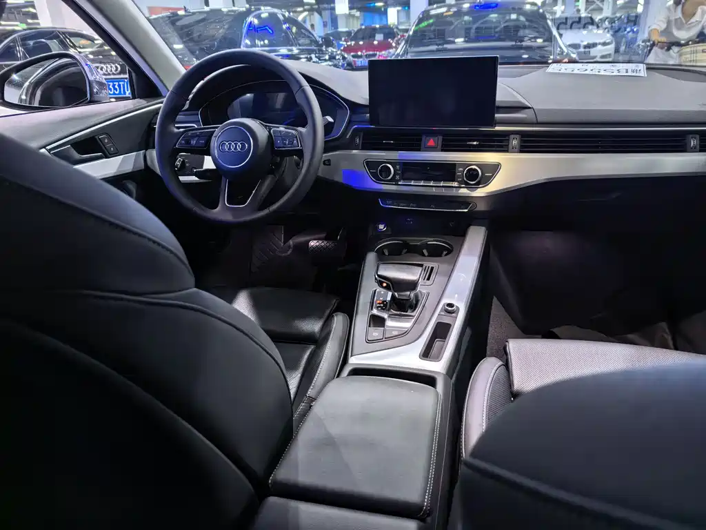 Audi A4L 2022 40 TFSI Fashion