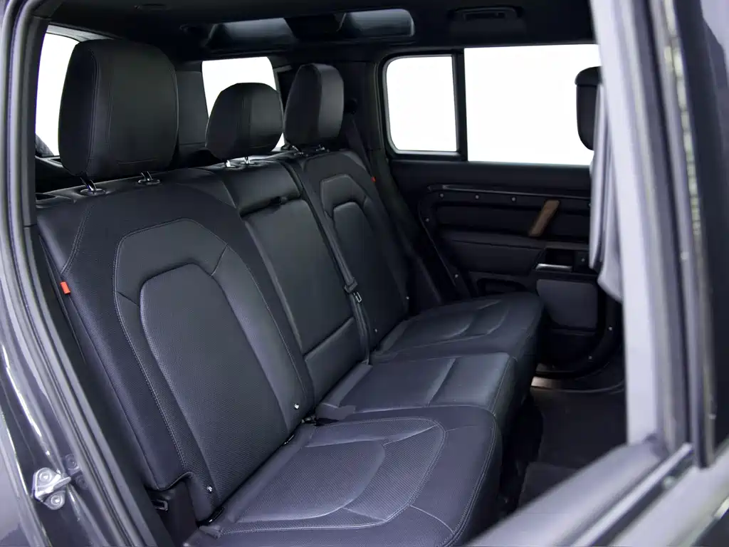 Land Rover Defender — миниатюра 17