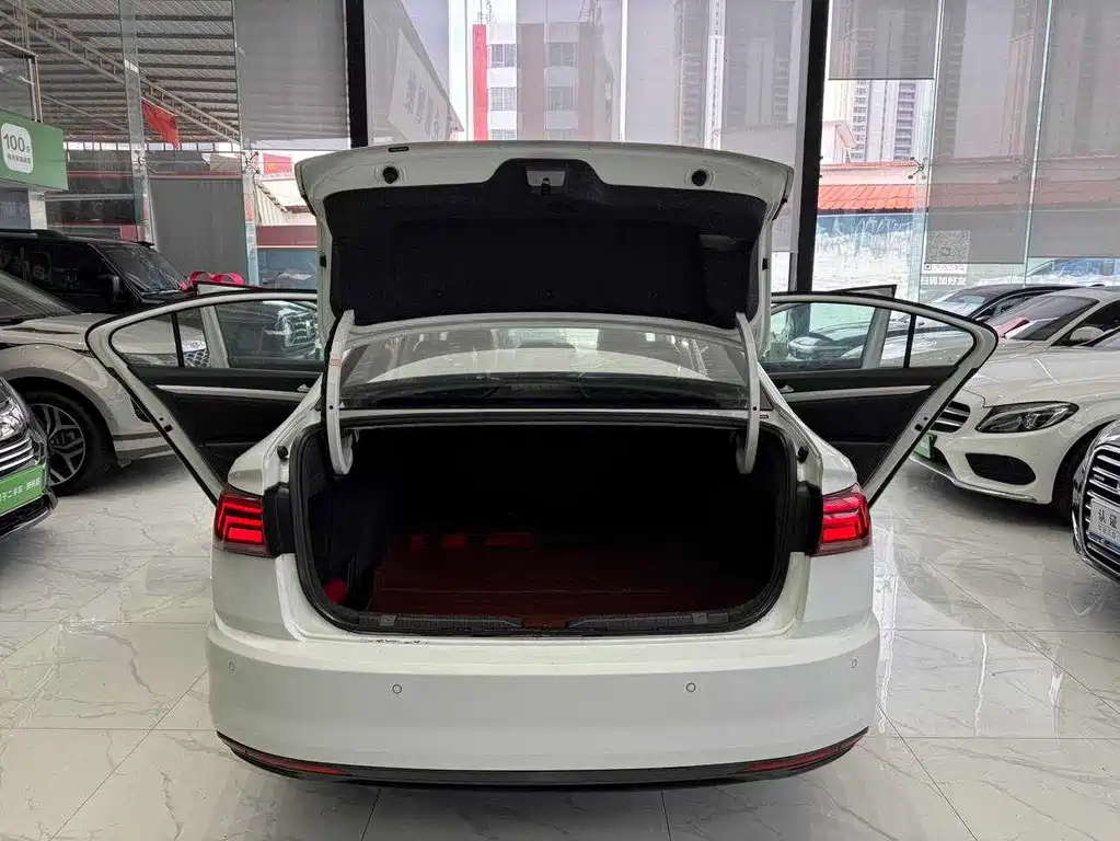 Volkswagen Bora — миниатюра 20