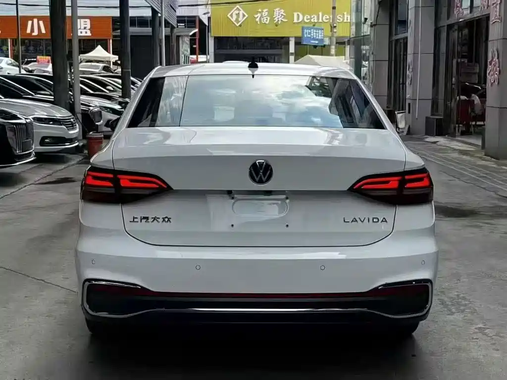 Volkswagen Lavida — миниатюра 8