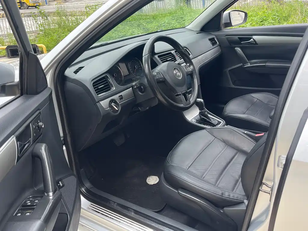 Volkswagen Lavida — миниатюра 9