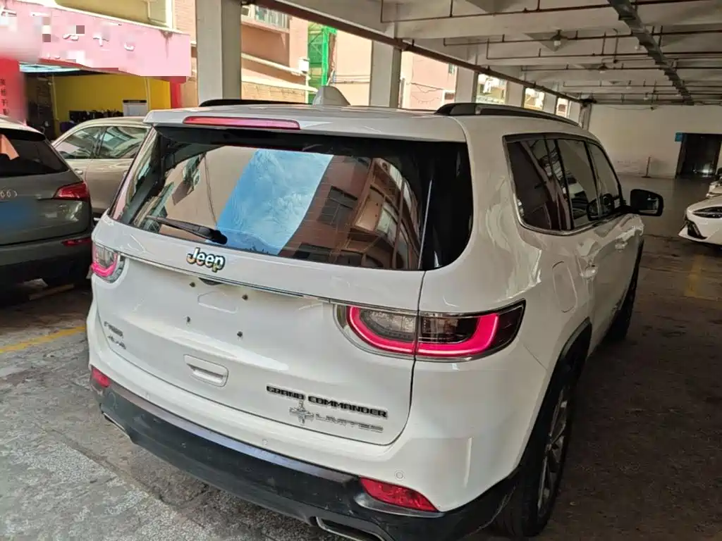Jeep Grand Commander — миниатюра 7