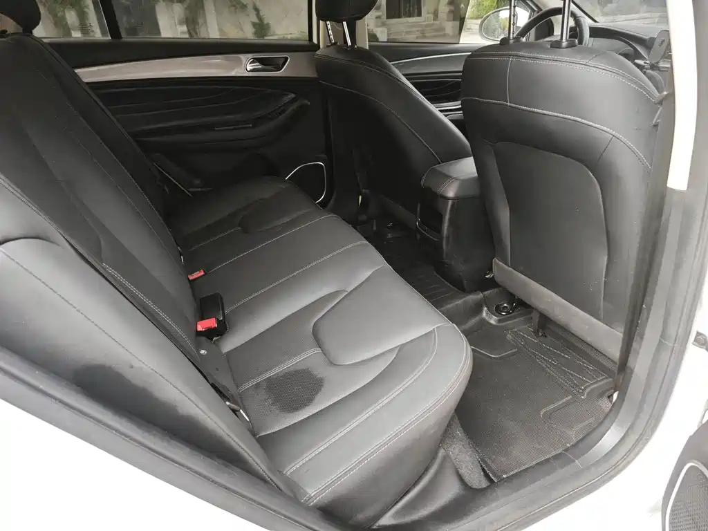 Chery Arrizo 5 — миниатюра 15