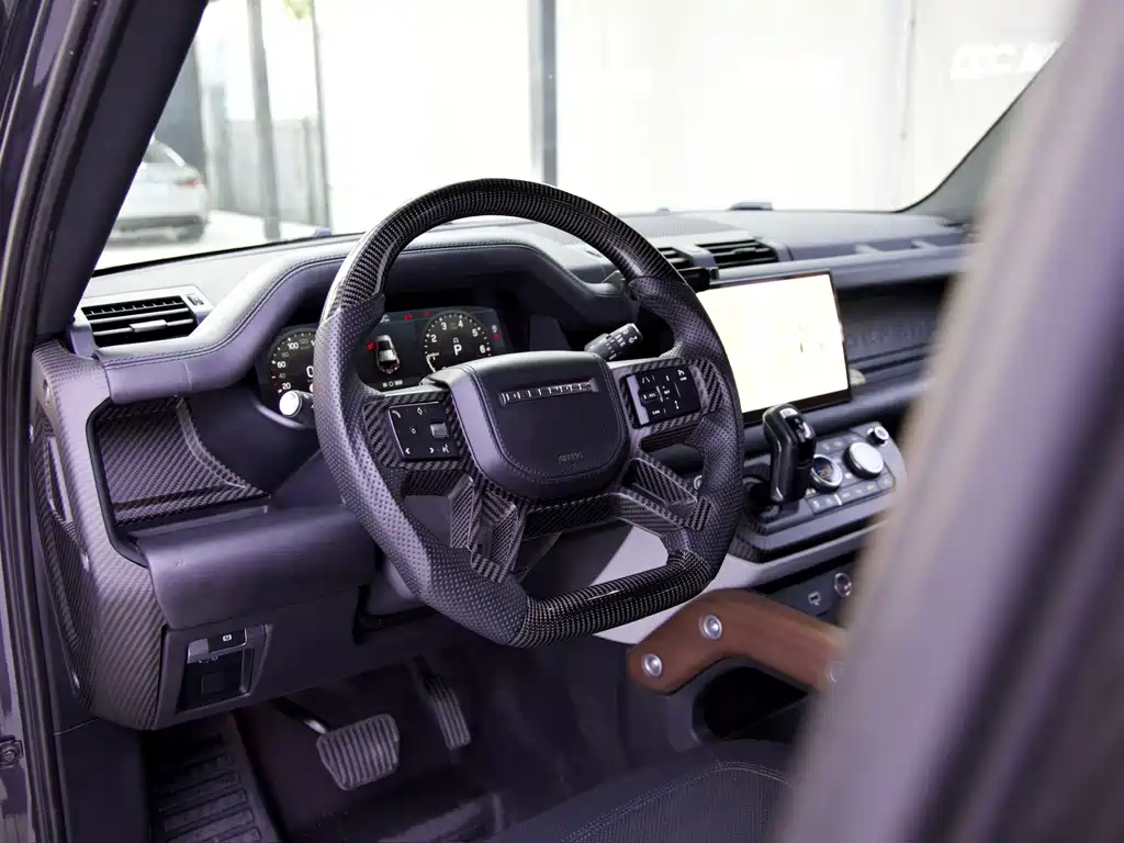 Land Rover Defender — миниатюра 11