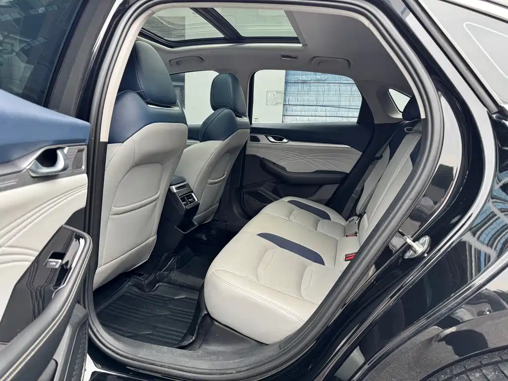 GEELY AUTOMOBILE XINGRUI