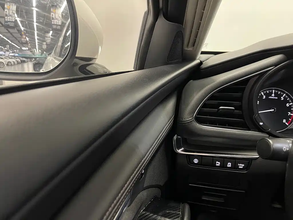 Mazda 3 Axela — миниатюра 10