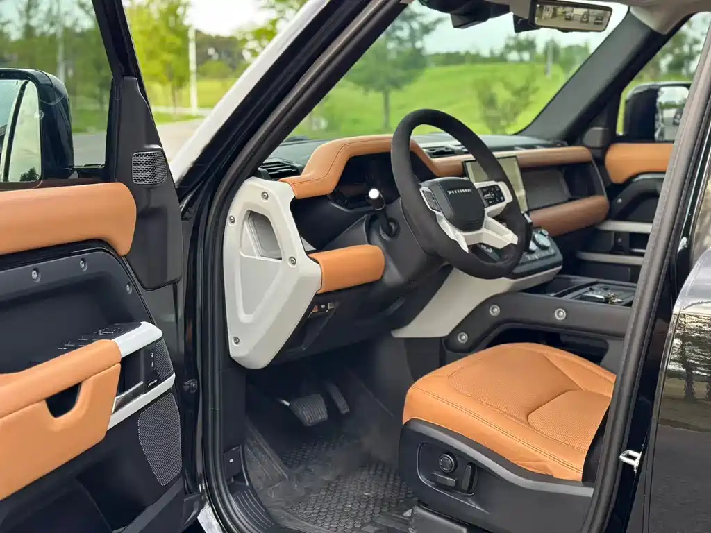 Land Rover Defender — миниатюра 13