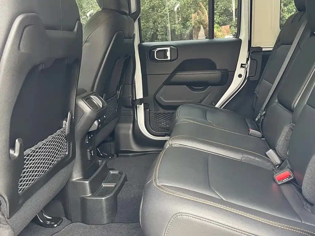 Jeep Wrangler — миниатюра 11