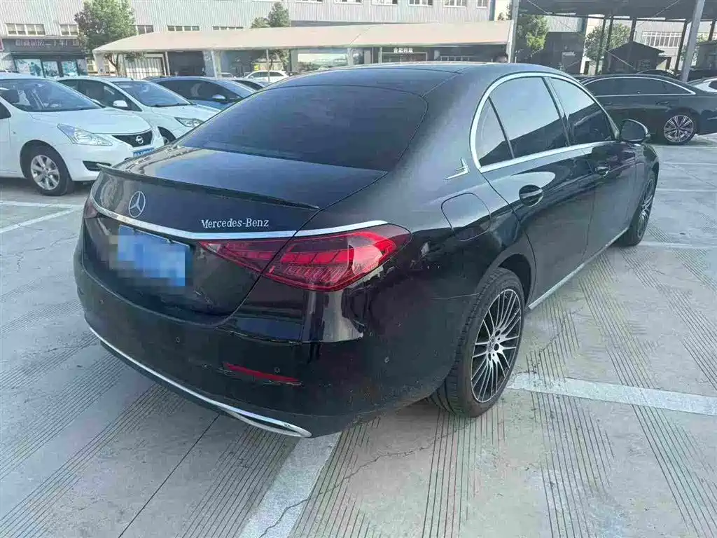 Mercedes-Benz C-Class — миниатюра 3