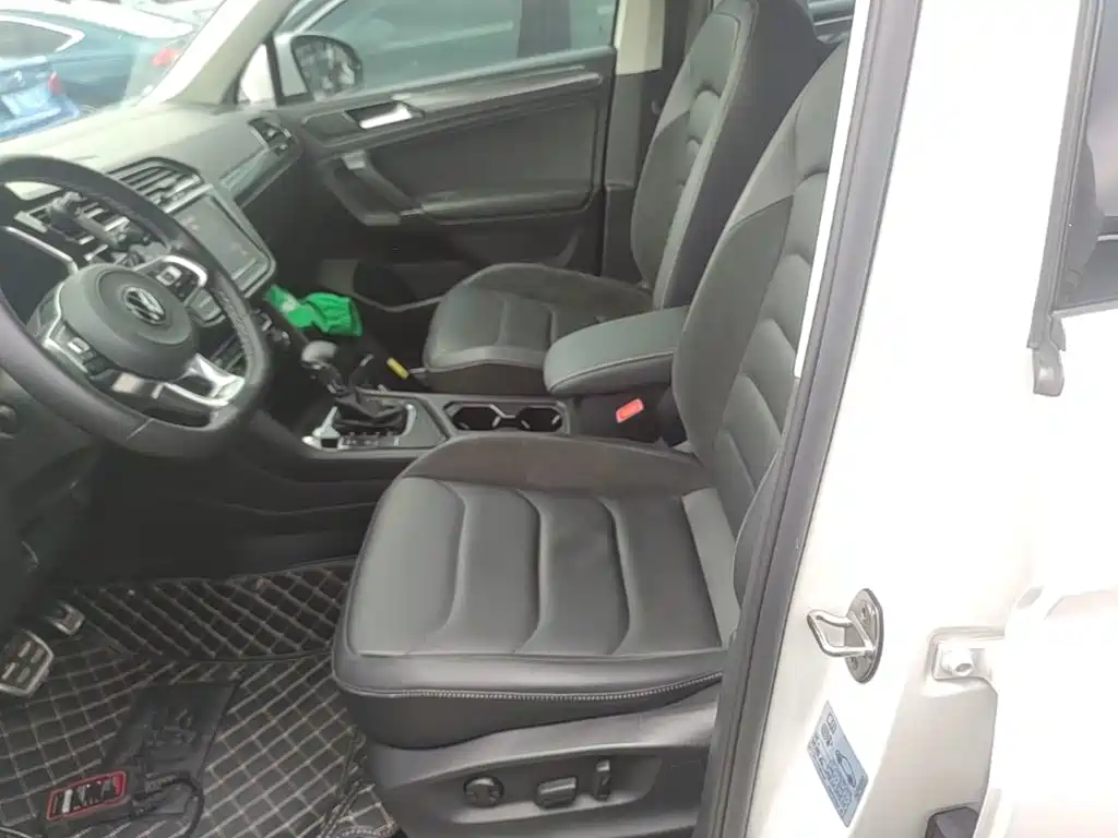 Volkswagen Tiguan L — миниатюра 15