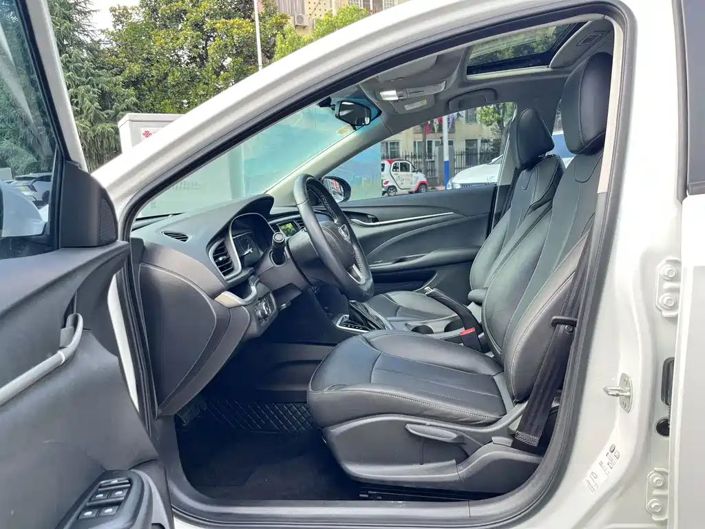 Buick Excelle — миниатюра 4