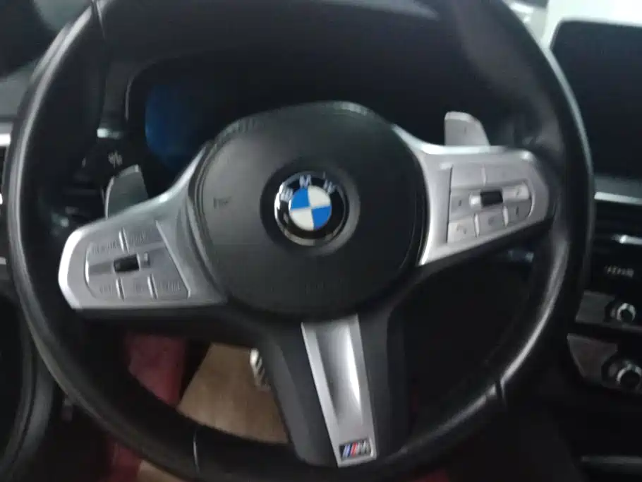 BMW 5 Series — миниатюра 15