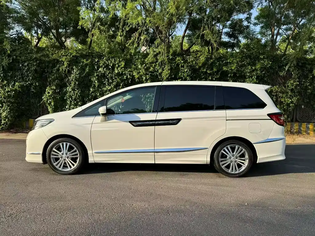 Honda Elysion — миниатюра 3
