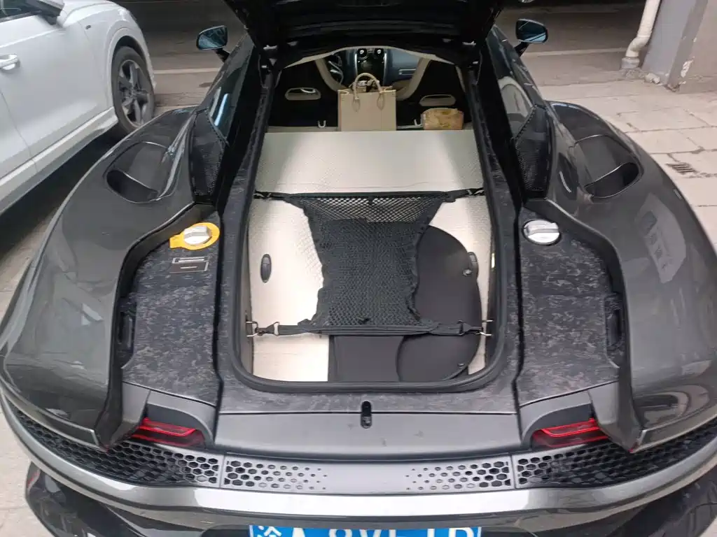 McLaren GT — миниатюра 8