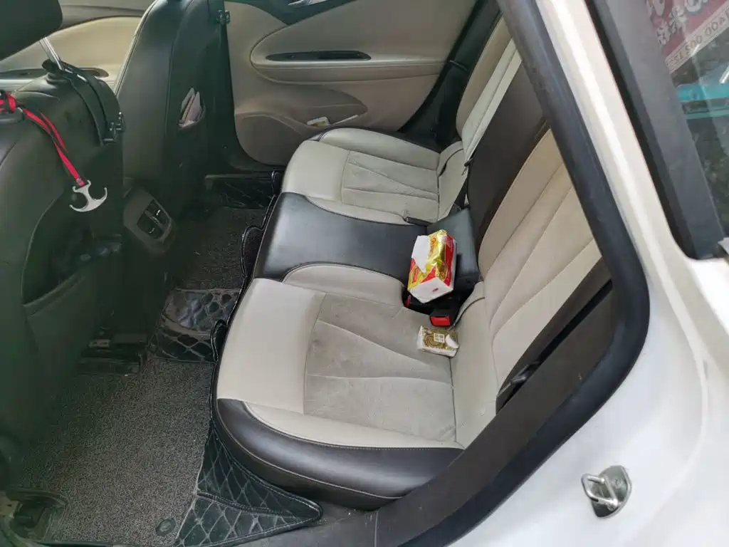 Buick Verano — миниатюра 13