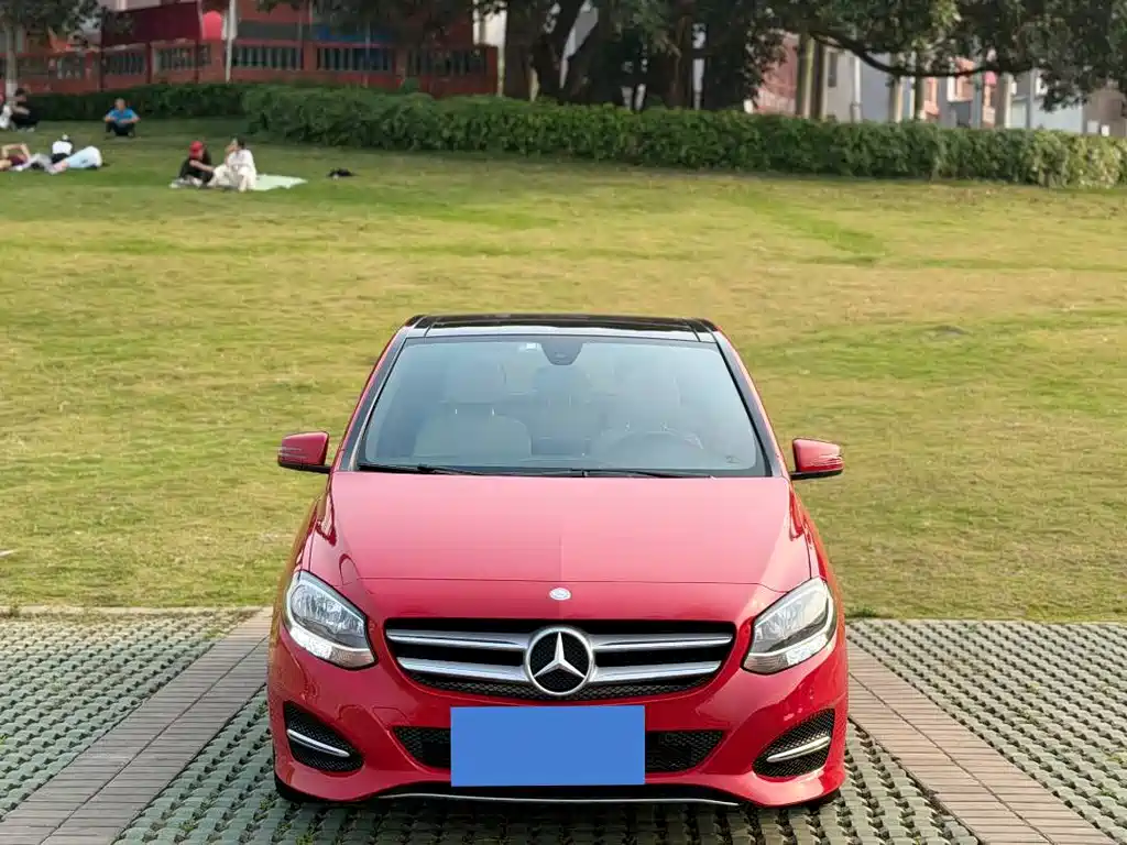 Mercedes-Benz B-Class — миниатюра 2