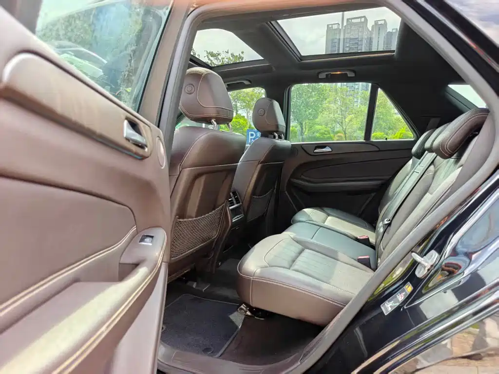 Mercedes-Benz GLE (Import) — миниатюра 11