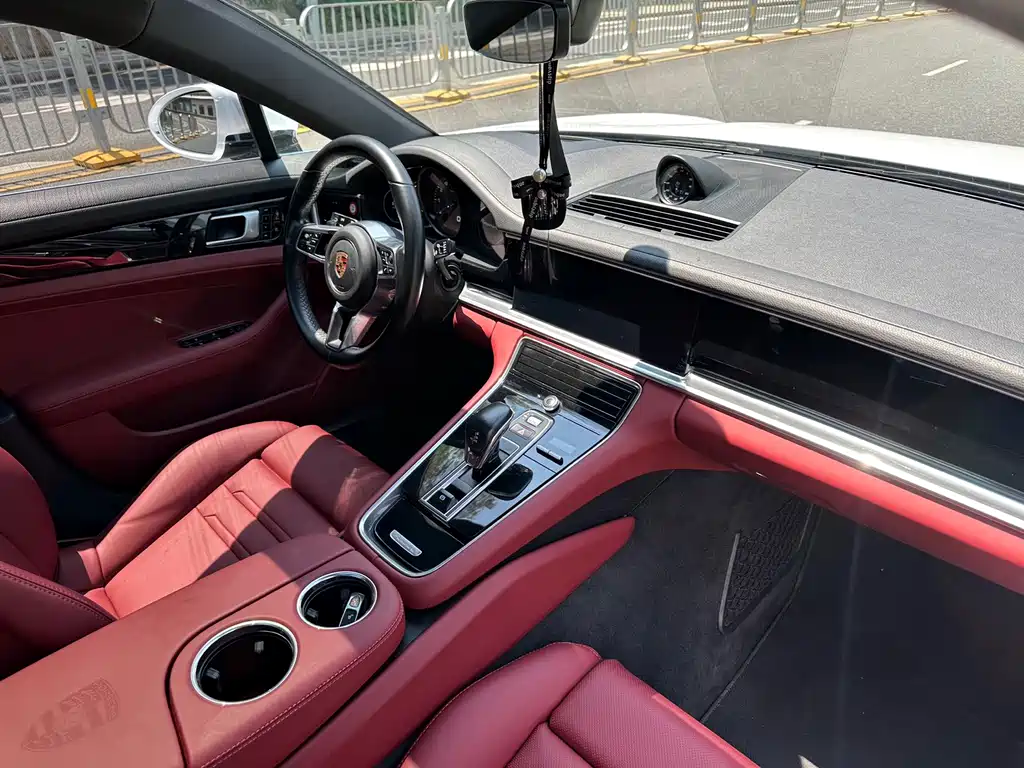 Porsche Panamera — миниатюра 6