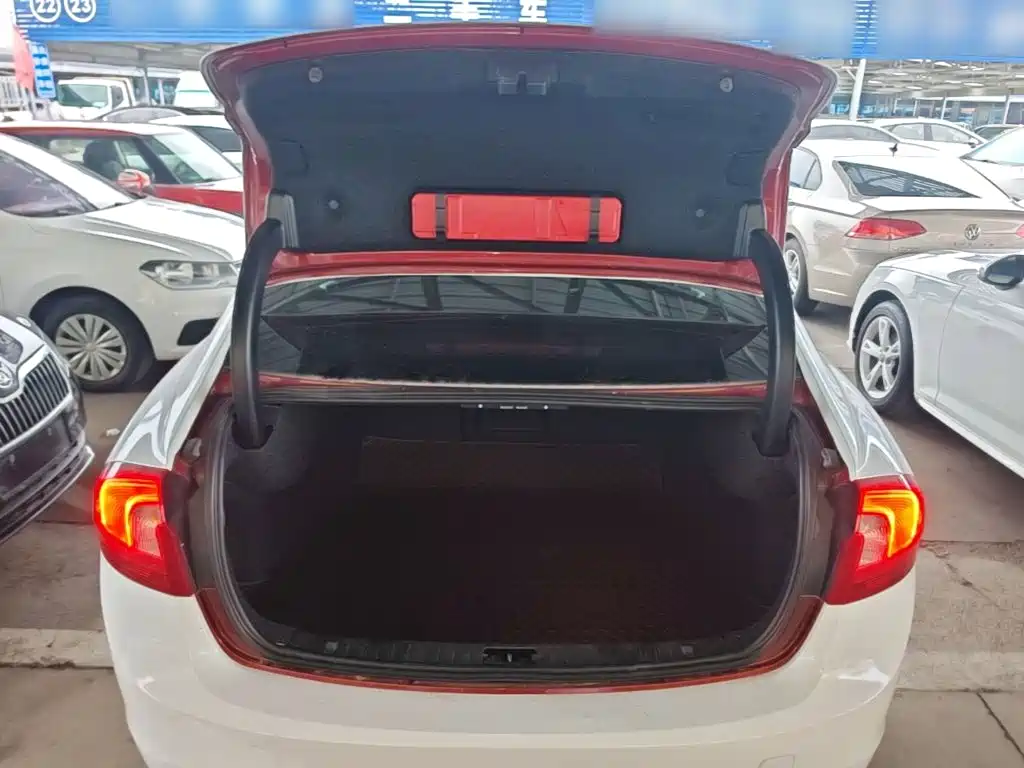 Volvo S60 — миниатюра 19