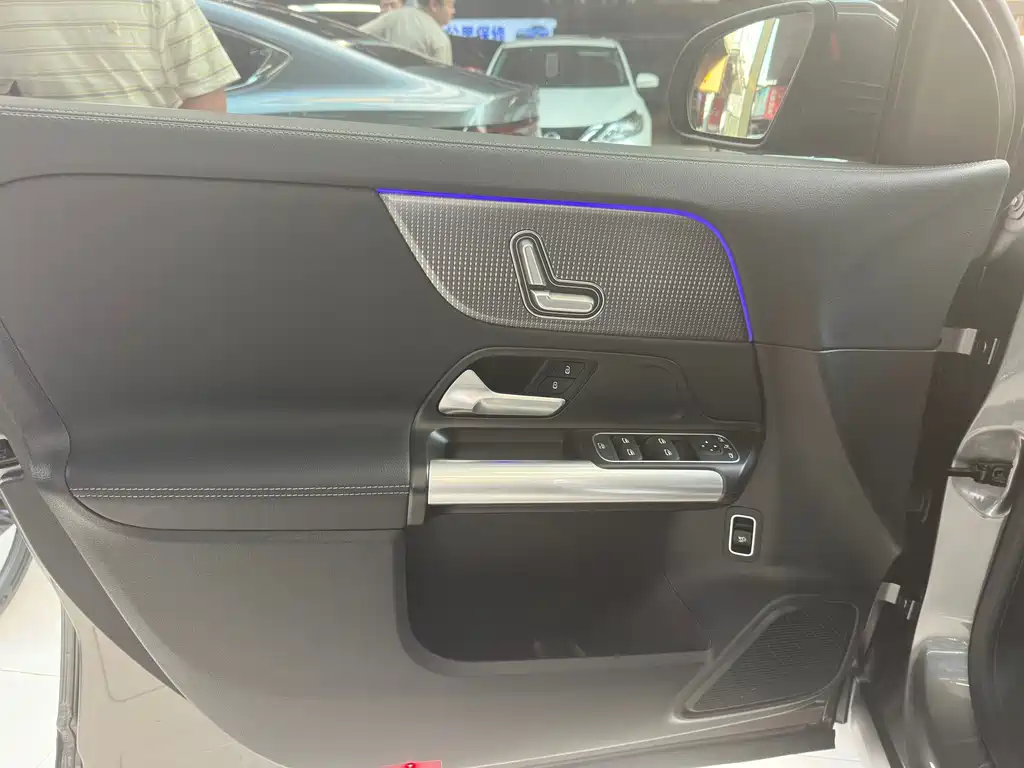Mercedes-Benz EQA — миниатюра 10