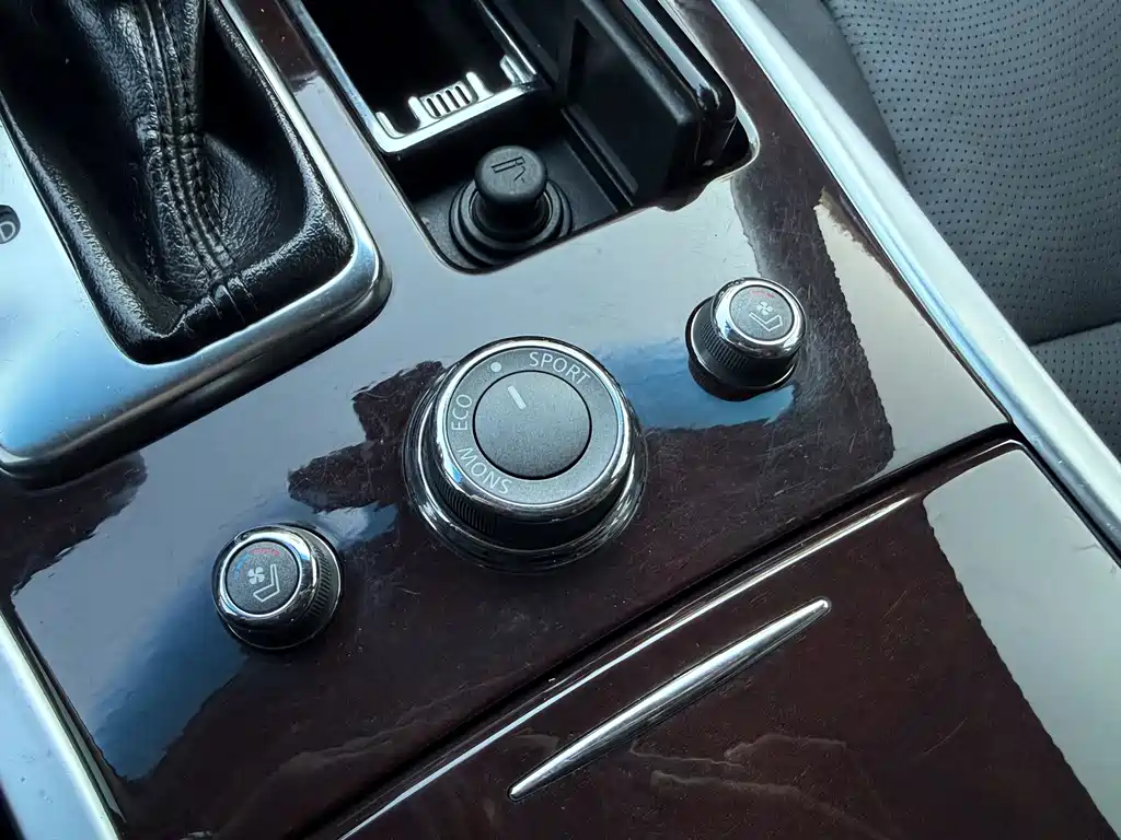 Infiniti M — миниатюра 20