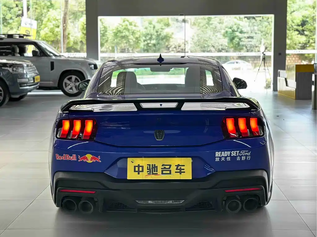 Ford Mustang 2024 5.0L V8 Dark Horse