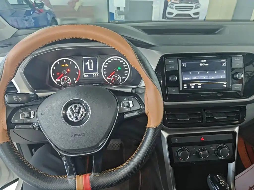 Volkswagen T-Cross — миниатюра 10