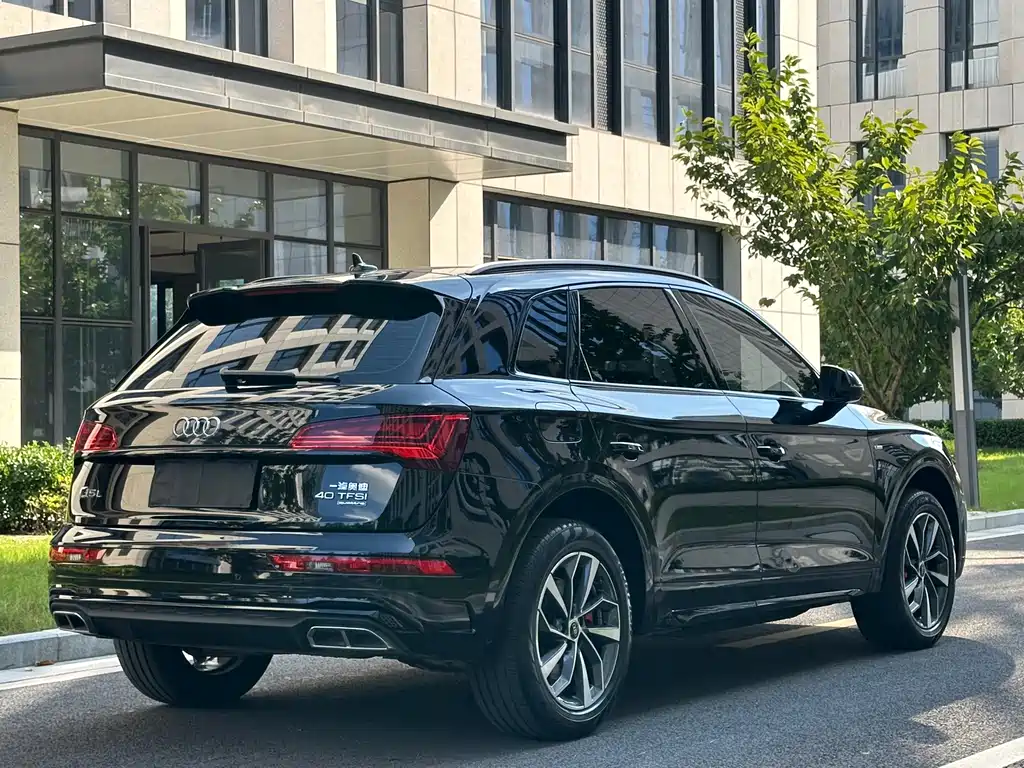 Audi Q5L — миниатюра 32