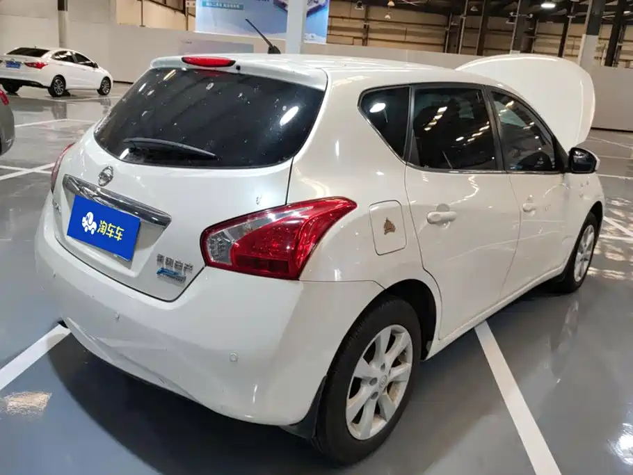 Nissan Tiida — миниатюра 3
