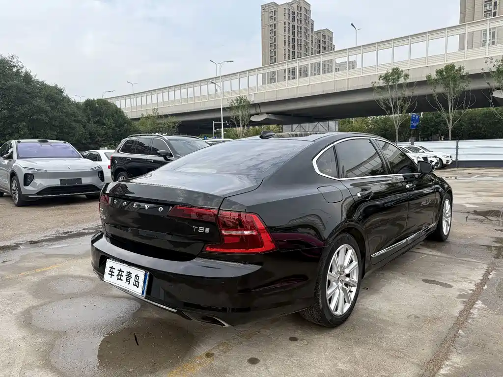 Volvo S90 — миниатюра 13