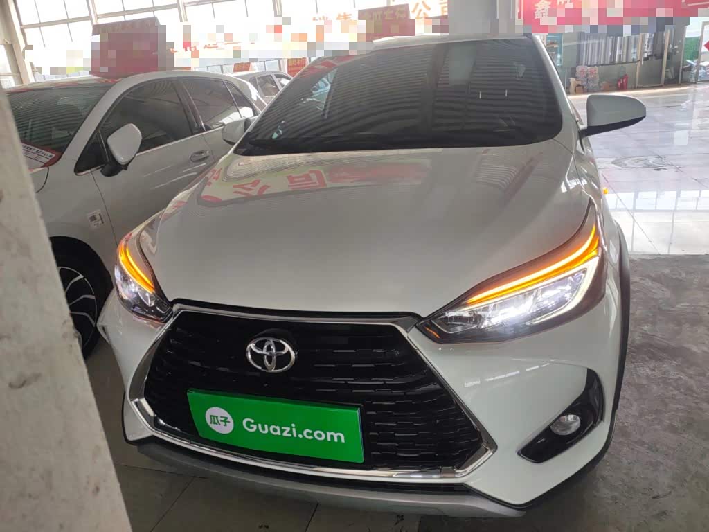 Toyota YARiS L Zhi Xuan 1.5 л 2022 г. Белый, пробег 35700 км