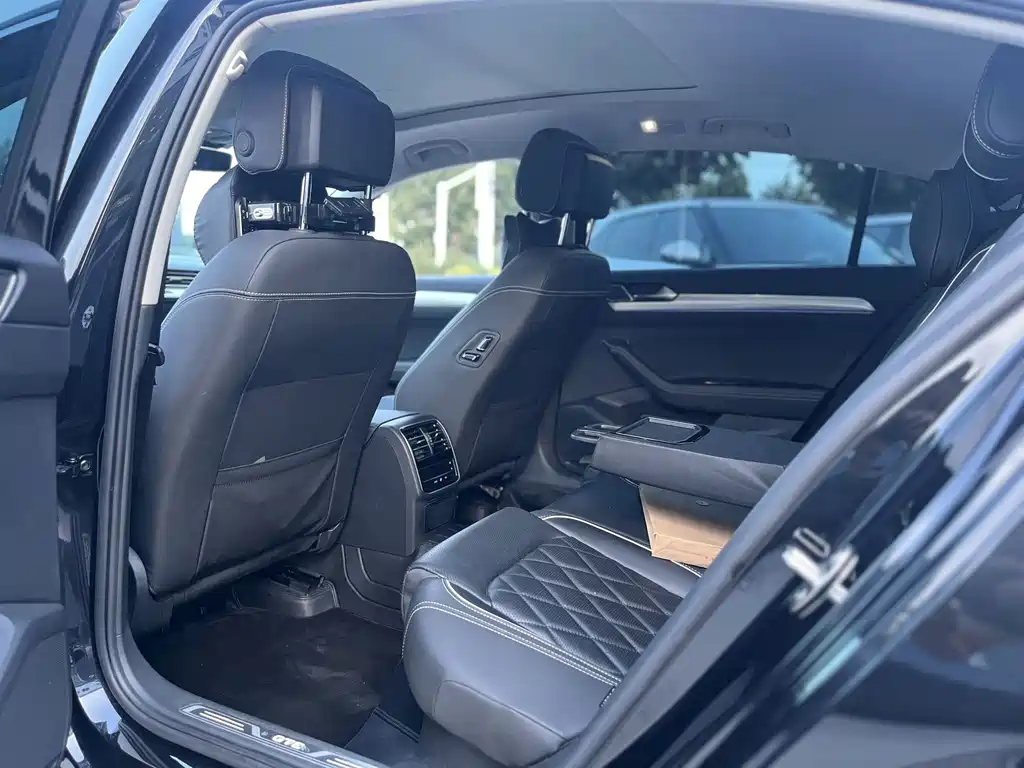 Volkswagen 迈腾 PHEV — миниатюра 7