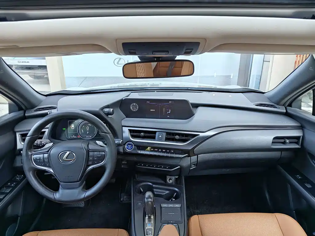 Lexus UX New Energy — миниатюра 4