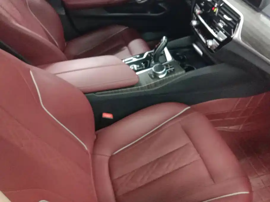 BMW 5 Series — миниатюра 8