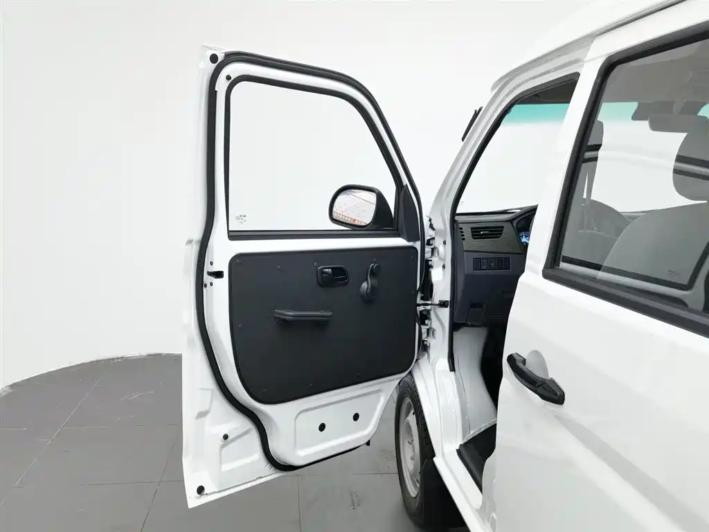 Jinbei X30 2023 1.5L 5/6/7 мест SWC15M