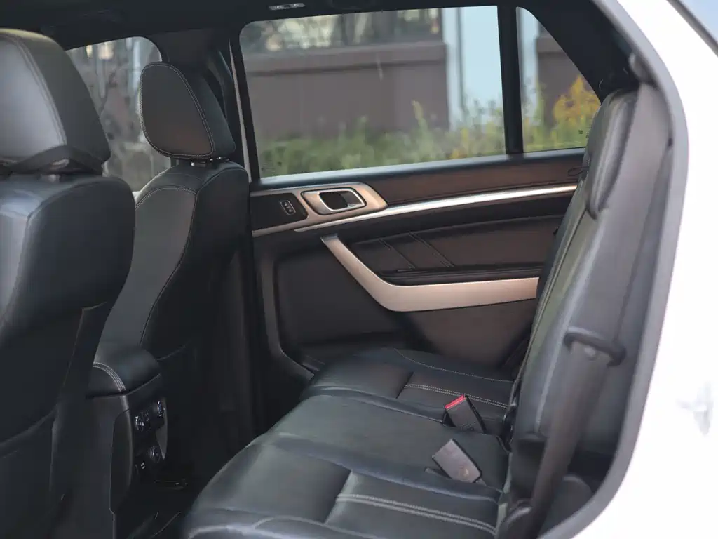 Ford Everest — миниатюра 28