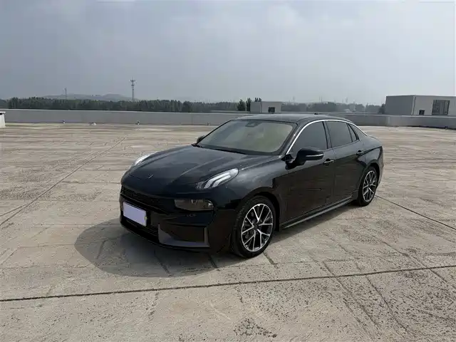 2022 Lynk & Co 03