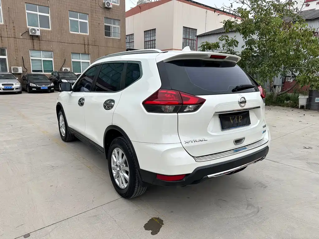 Nissan X-Trail — миниатюра 8