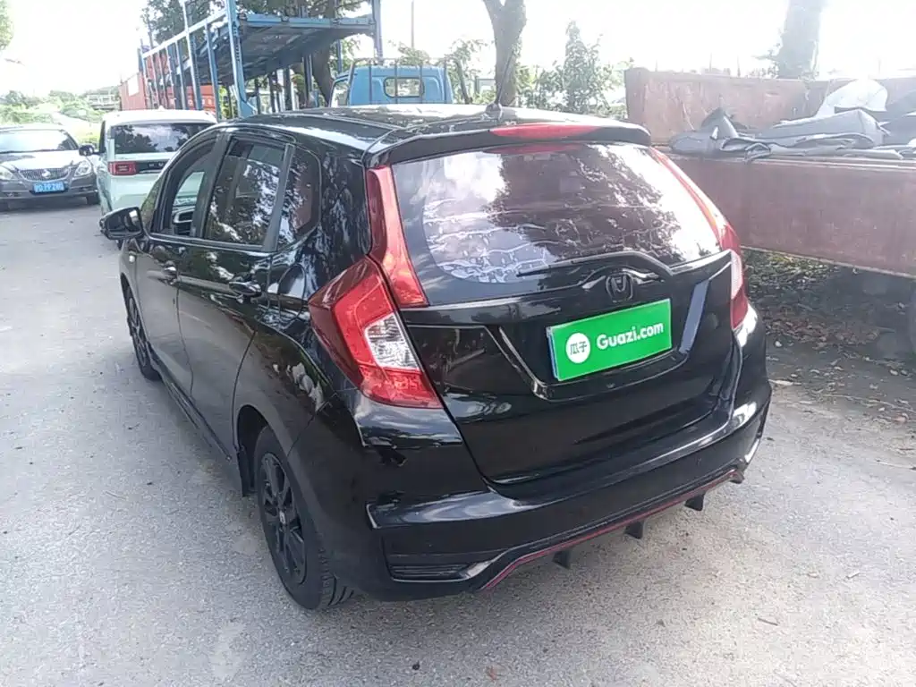 Honda Fit — миниатюра 5