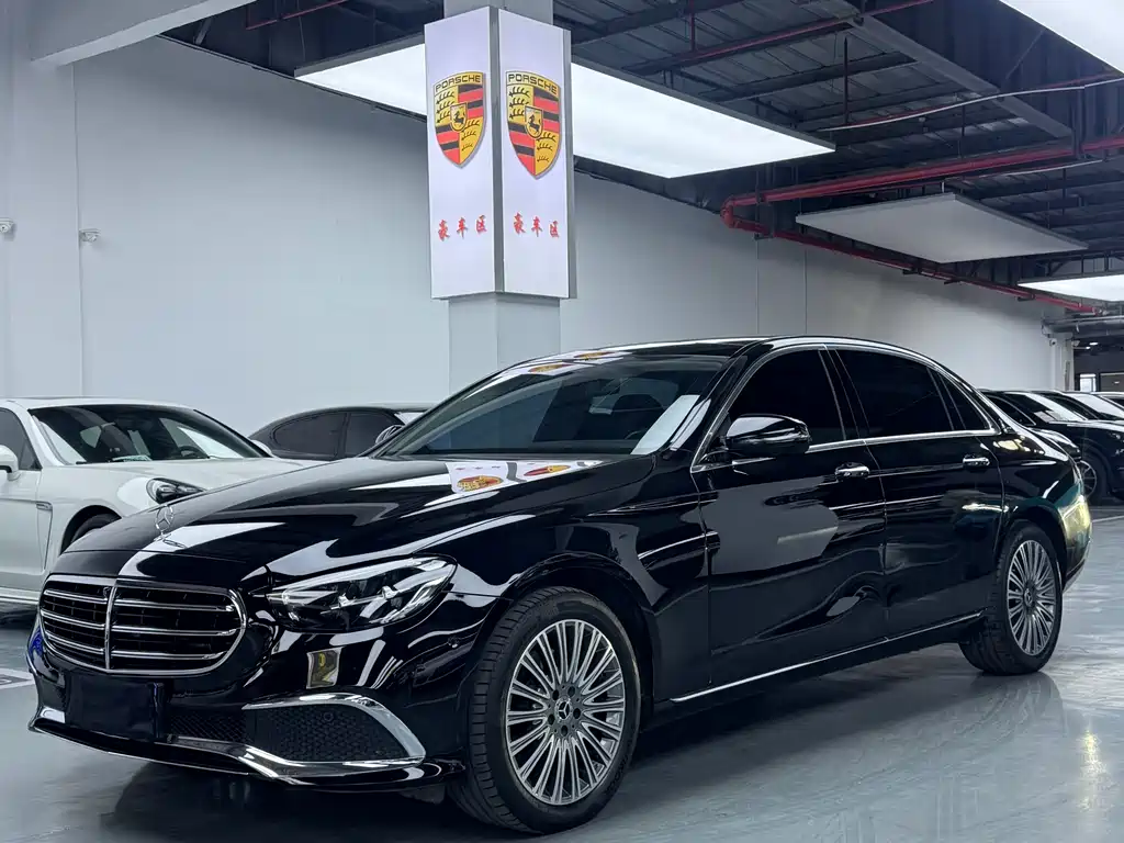 Mercedes-Benz E-Class 2022