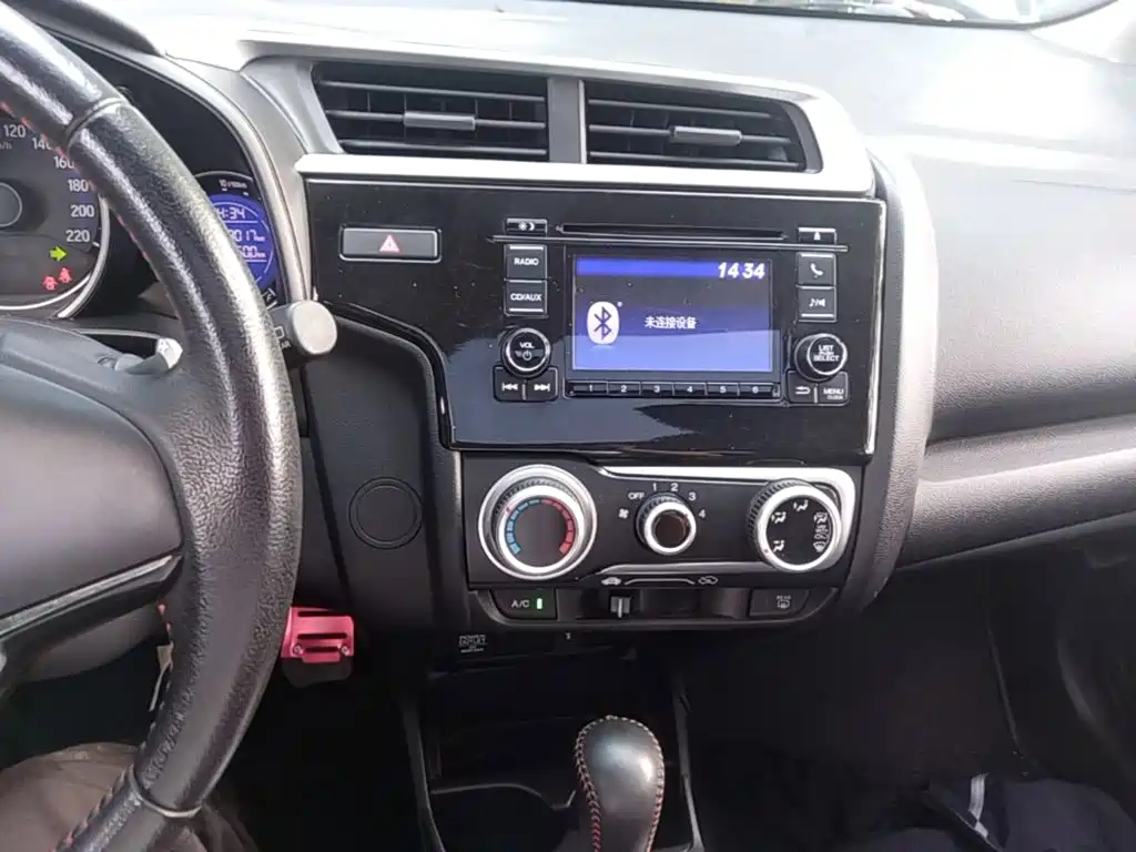 Honda Fit — миниатюра 13
