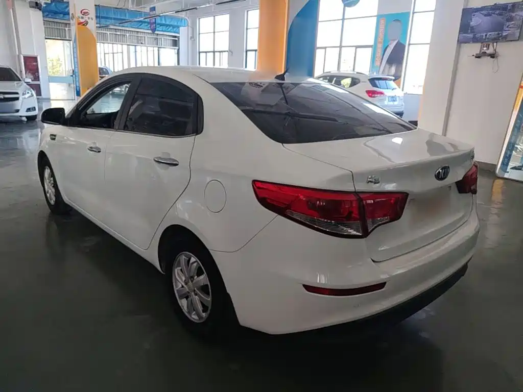 Kia K2 — миниатюра 5