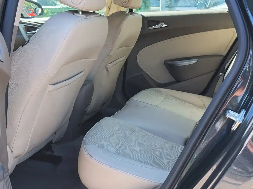 Buick Excelle — миниатюра 9