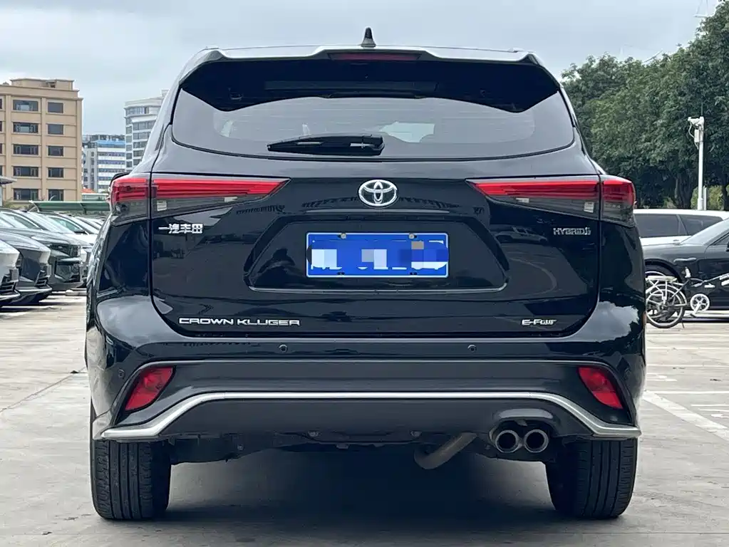 Toyota Crown Kluger — миниатюра 5