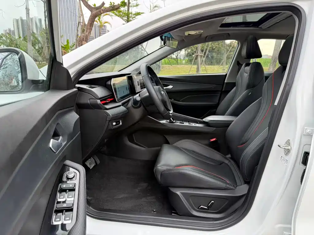 Geely Binrui Binrui COOL 1.5T DCT Dragon Edition, фото 10
