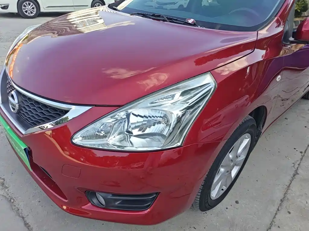 Nissan Tiida — миниатюра 24